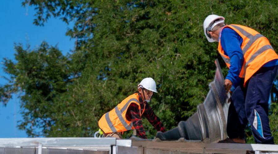 Professional metal roof installation in Bridgeport, MI